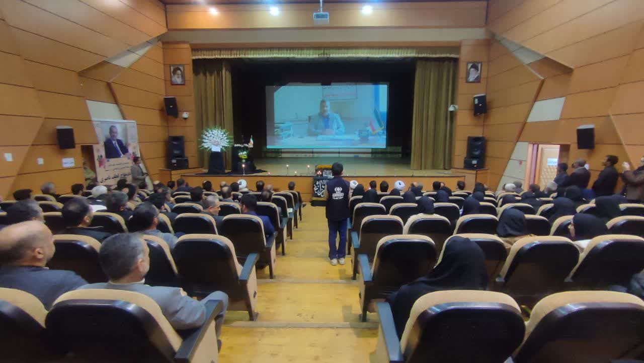 مراسم یادبود خیر مدرسه‌ساز در کوهدشت 