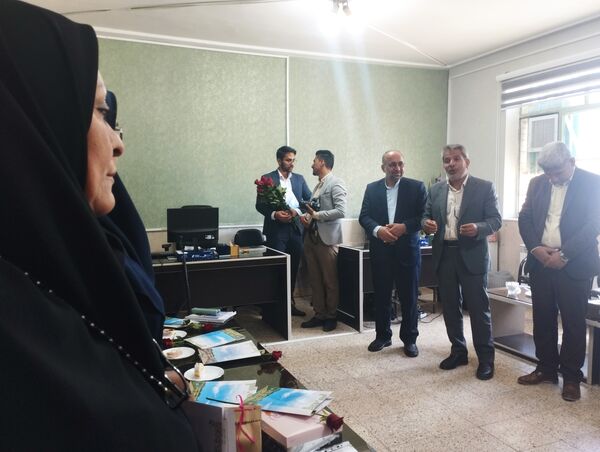  تقدیر از معلمان نمونه دبیرستان هاجر بیرجند