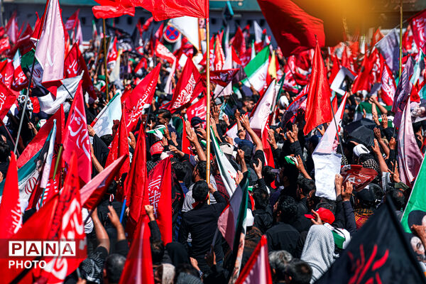 تشییع پیکر رهبر شهید انقلاب در مشهد مقدس-۴
