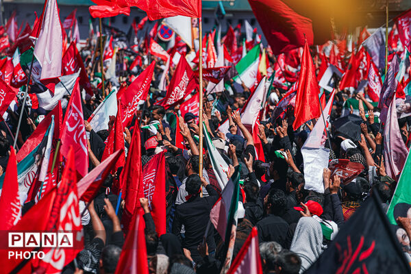 تشییع پیکر رهبر شهید انقلاب در مشهد مقدس-۴
