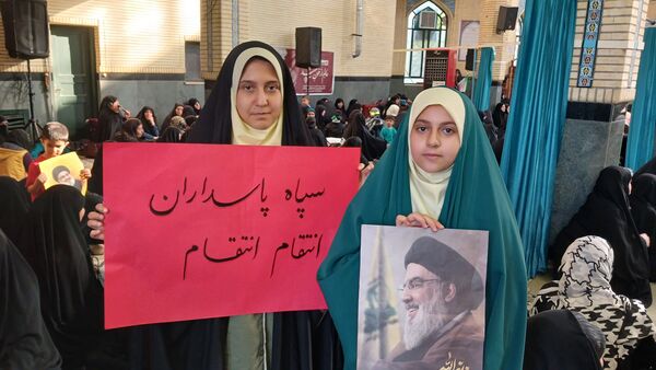 مراسم بزرگداشت مجاهد شهید سیدحسن نصرالله در مسجد خاتم‌الانبیا شهرستان ملارد