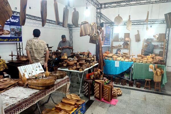 نمایشگاه فروش پاییزه در قائمشهر