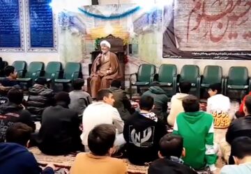 برگزاری جشن تکلیف به همراه ضیافت افطاری در دبیرستان شاهد علامه طباطبایی ناحیه دو شهرری 