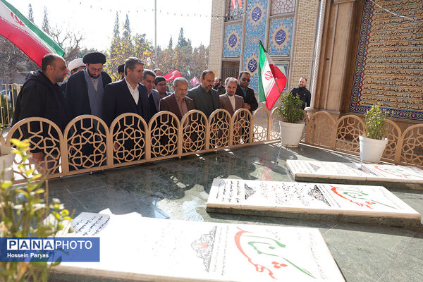 حضور وزیر آموزش و پرورش در جمع دانش‌آموزان معتکف