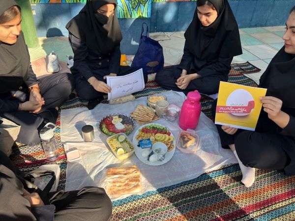 هفته سلامت روان و روز جهانی غذا در دبیرستان جنت شهرستان سملقان