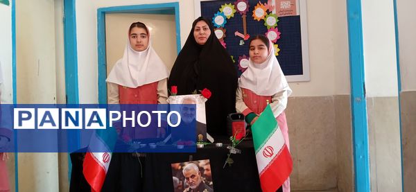 پنجمین سالگرد شهادت سردار دلها در دبستان سمیه