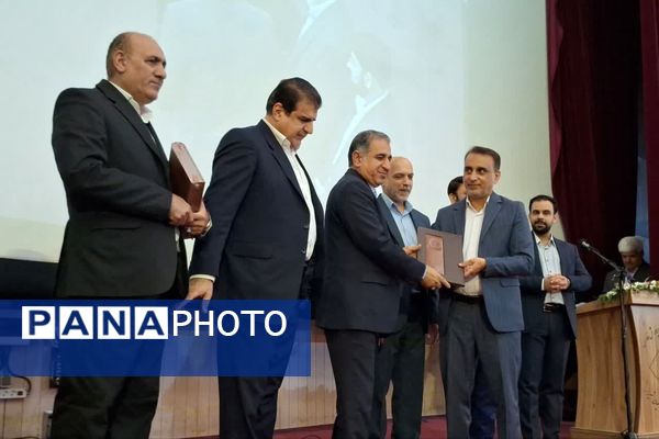 آیین تکریم و معارفه مدیرکل آموزش و پرورش فارس