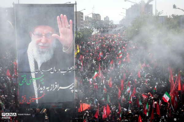 مراسم تشییع پیکر مطهر رهبر شهید انقلاب در تهران - 3