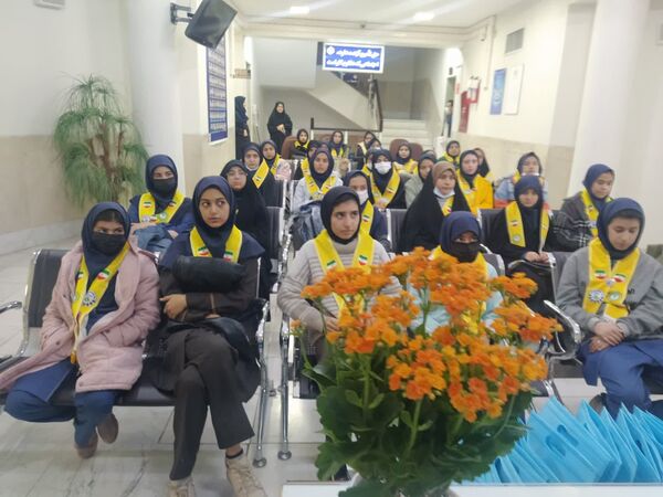 بازدید دانش‌آموزان پیشتاز از سازمان تأمین اجتماعی در راستای تفاهم‌نامه سازمان دانش‌آموزی و تأمین اجتماعی