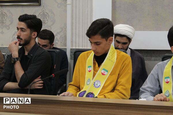 جلسه تشکلات دانش آموزی با نماینده مردم نیشابور در مجلس شورای اسلامی