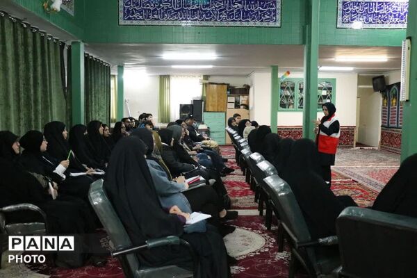 دومین کارگاه رایگان امداد و نجات در مسجد یا قمربنی هاشم(ع) کمالشهر کرج