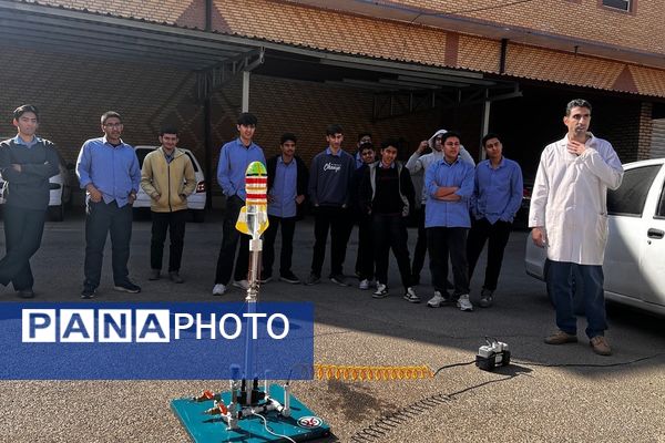 دومین روز از« همایش آشتی با علم» در پژوهش‌سرای دانش‌آموزی کاوش کهریزک 