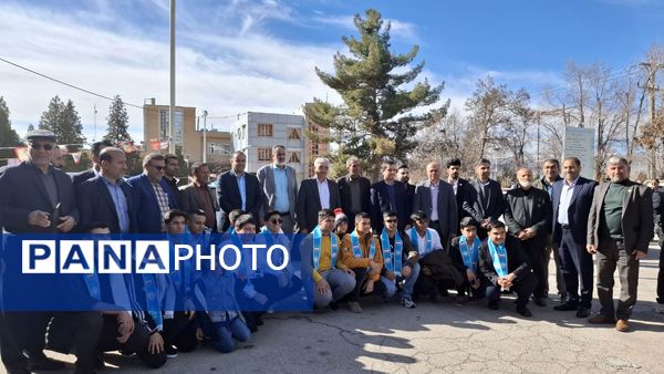 بدرقه دانش‌آموزان پسر عمره‌گذار کهگیلویه و بویراحمد 