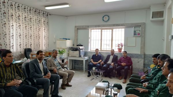 بازدید فرمانده بسیج دانش آموزی از دبیرستان شاهد صاحب الزمان 
