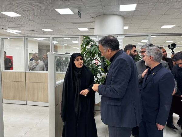 بازدید وزیر راه و شهرسازی از روند خدمات‌رسانی زائران در ایام پایانی دهه صفر