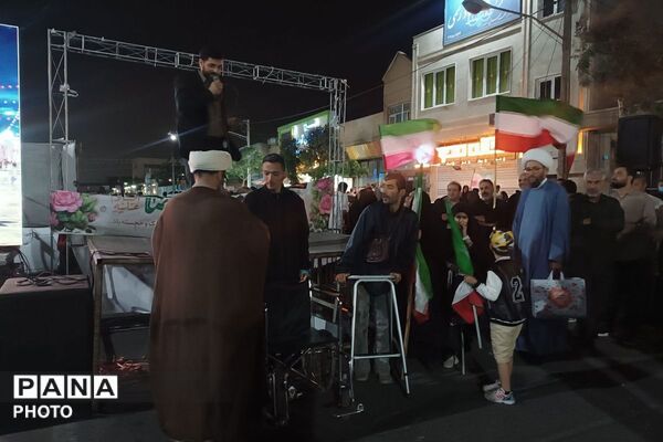 قیامدشت در قاب نور و باران؛ روایت تصویری از حال و هوای وصف ناپذیر این شب های شهر قیامدشت