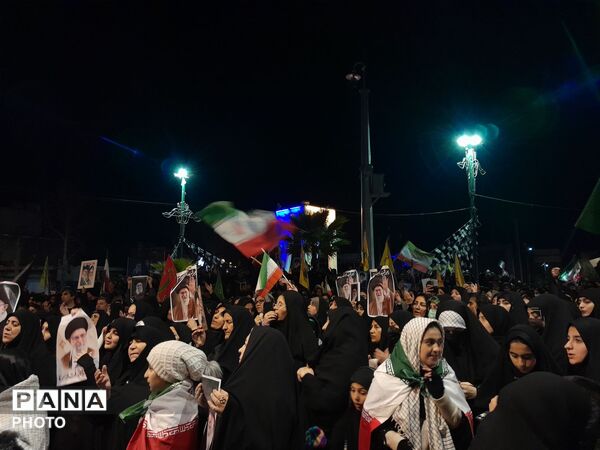 تصاویری از کوهدشتی ها در میدان امام وخروش تماشایی آنها در خیابان های شهر
