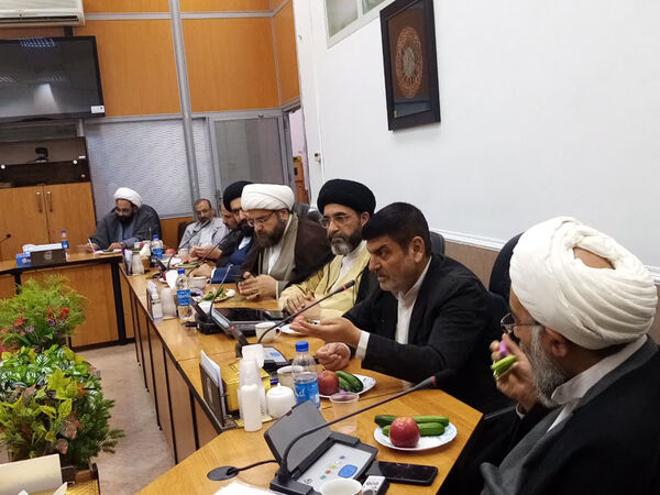 دیدار معاون پرورشی و فرهنگی وزارت آموزش و پرورش با مدیران مراکز علمی، پژوهشی حوزوی در قم