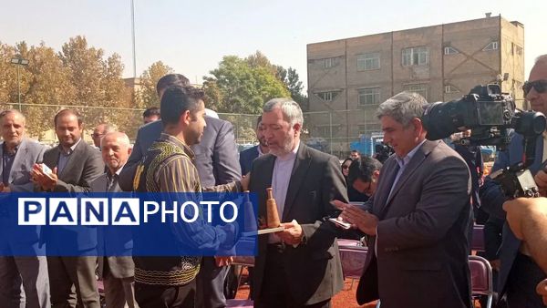 اعزام کاروان تجهیزات ورزشی-بهداشتی مهر با نشاط خراسان رضوی