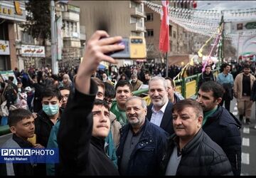 راهپیمایی شگفت انگیز، سلفی‌های نوجوانانه و کلی خاطره