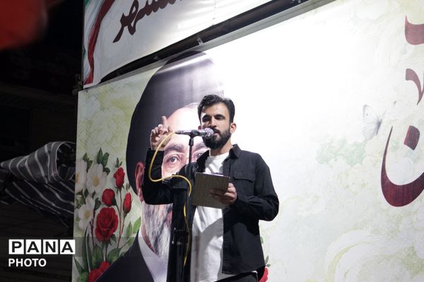 عبور از صدمین شب حضور