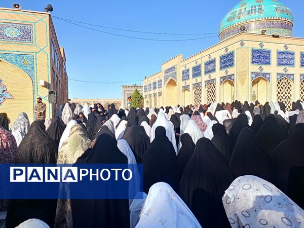 نماز عید فطر ۱۰ هزار نفری در کاشمر 