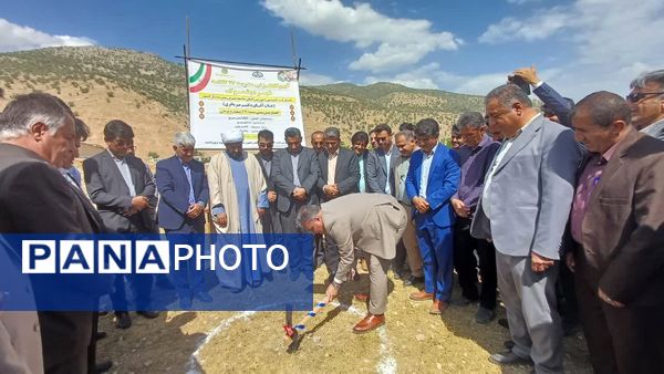 آیین کلنگ‌زنی مدرسه 12 کلاسه در دیشموک 