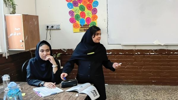 مشارکت دانش آموزان در اداره مدرسه با اجرای طرح مدام