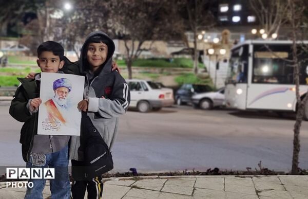 حضور پر شور کودکان و نوجوانان تویسرکانی در تجعات شبانه