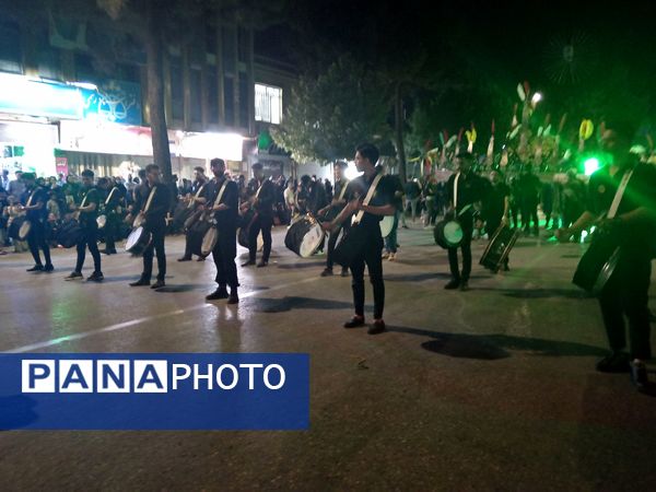 مراسم عزاداری شب عاشورا در خیابان‌های نیشابور 