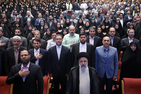 تجلیل از معلمان نمونه کشوری با حضور رئیس جمهوری
