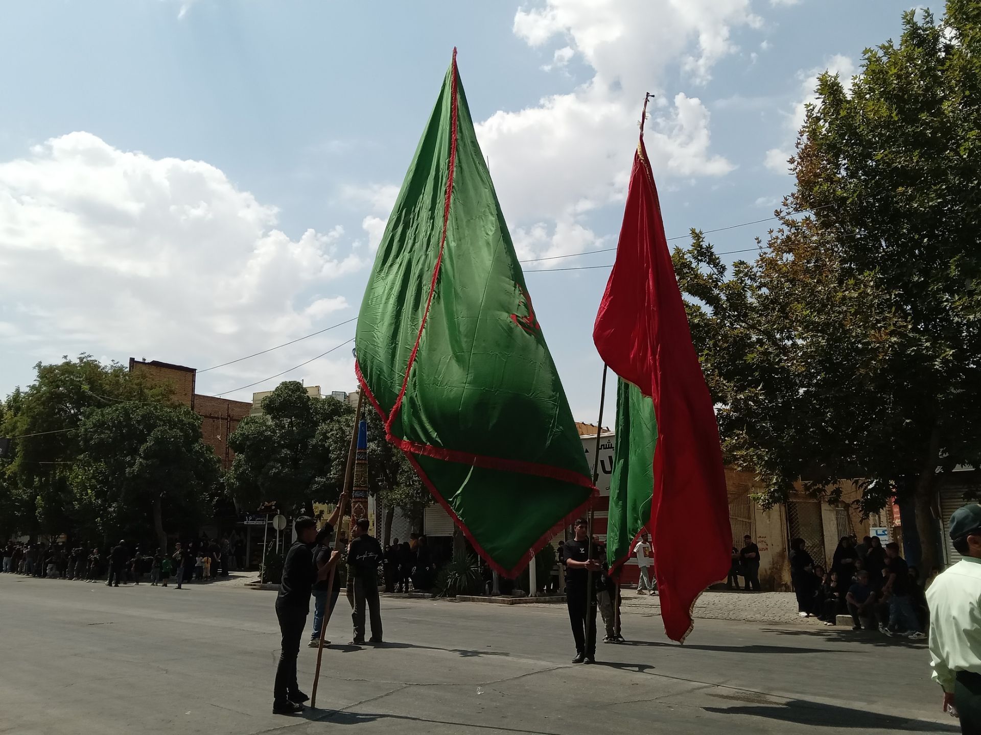 اشک و خون؛ نیشابور در سوگ پیامبر رحمت و امام مجتبای آل‌محمد (ع) غرق در عزاداری شد