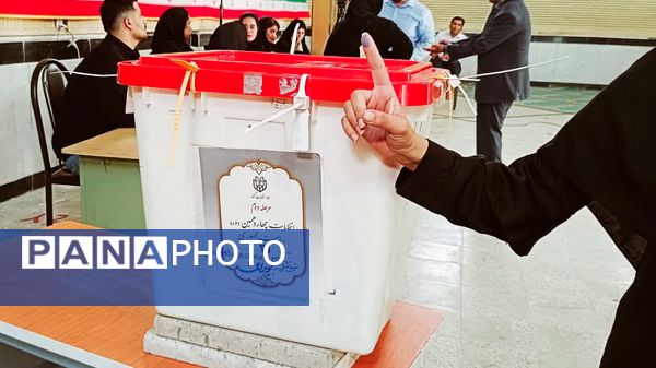 حضور مردم  یاسوج پای صندوق‌های رأی