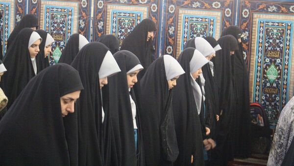 تجمع معنوی مادران و دختران در مصلی رشت
