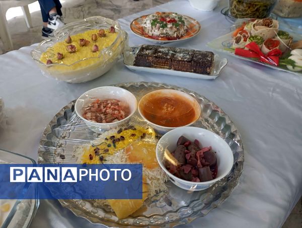 جشنواره غذا دبیرستان شهید تاجی(فضلیت)