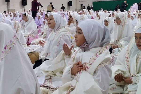 جشن فرشته‌ها در شهر قیامدشت ری یک