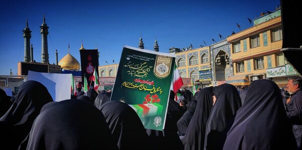 انس و ارادت قشرهای مختلف مردم قم با شهدای گمنام