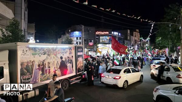 نمایش گوشه‌ای از قدرت و اقتدار  نظامی ایران در خیابان‌های رجایی شهر کرج
