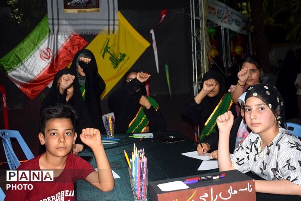 جلوه‌های خدمت‌رسانی فرهنگیان حاجی‌آباد در آیین وداع با «رهبر شهید»