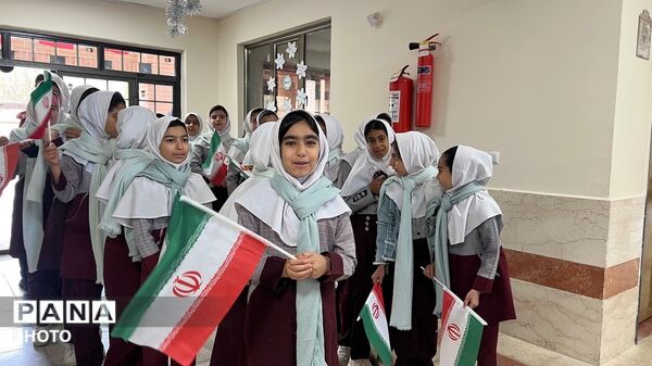 نهال‌ها در دبستان چلیچه به یاد شهدای مدرسه میناب می‌رویند