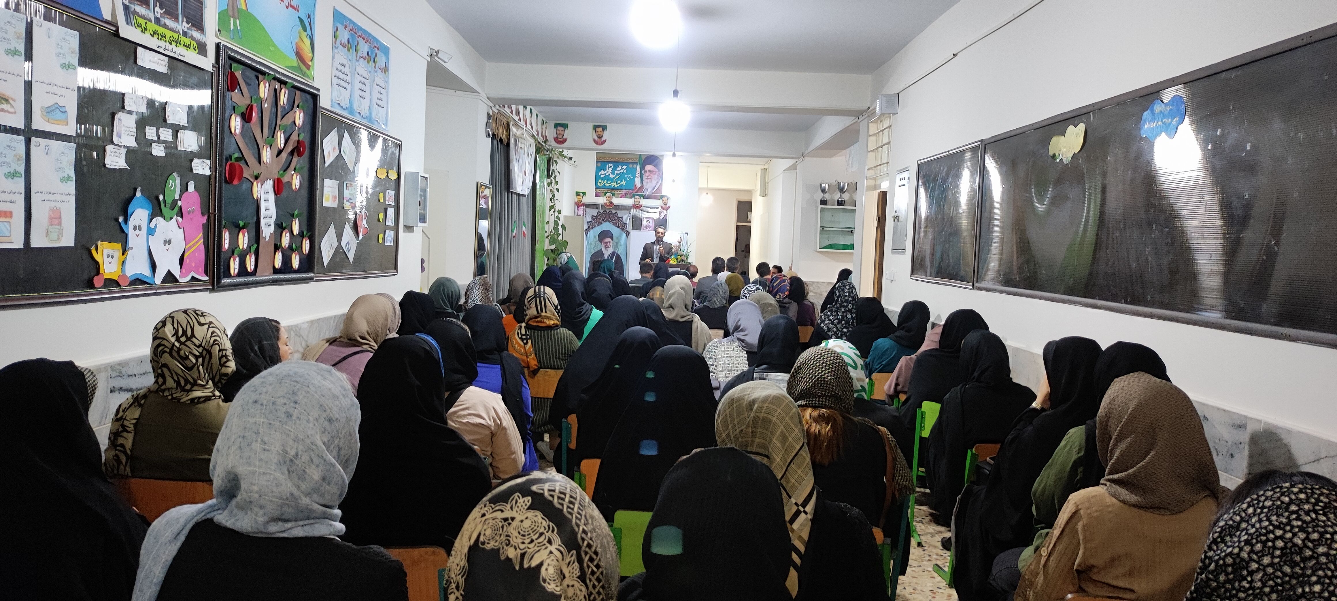 برگزاری جلسه انجمن اولیا و مربیان در دبستان هیات امنایی قرآنی مبین شیروان