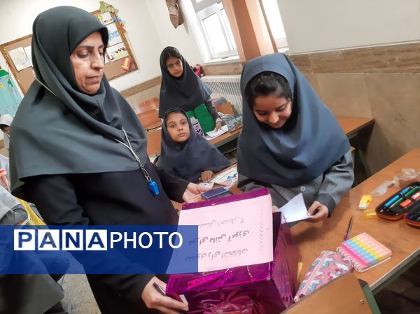 انتخابات شورای دانش‌آموزی در دبستان دخترانه احدیان ناحیه ۶ مشهد