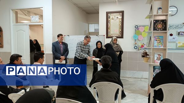 اولین مجمع عمومی اولیا و مربیان در دبیرستان شاهد ارض اقدس 