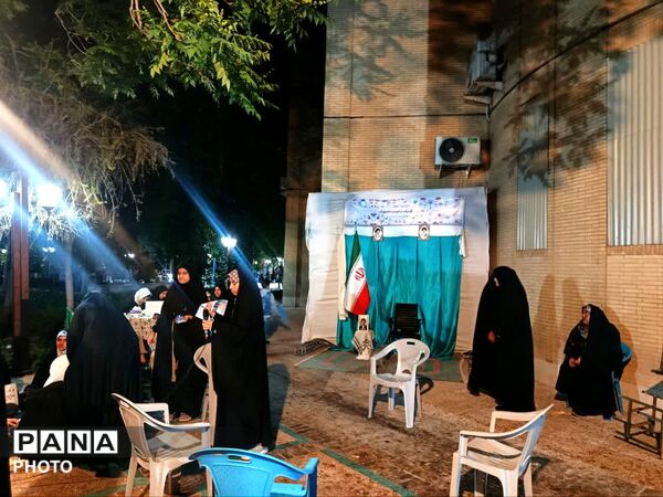 حضور پرشور دانش‌آموزان در موکب نوجوان مبارز