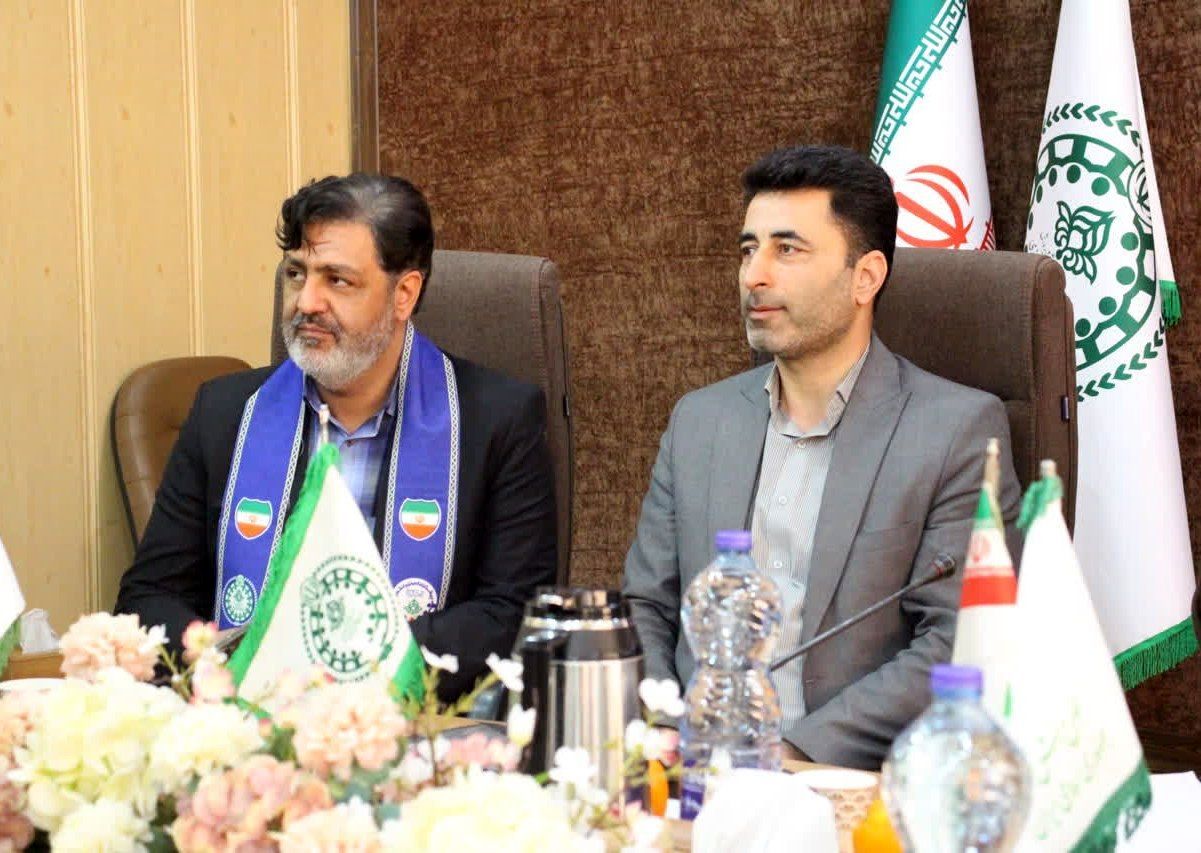 مجلس دانش‌آموزی باید در تصمیم‌گیری‌های برنامه های پرورشی مدارس حضور فعال داشته باشد