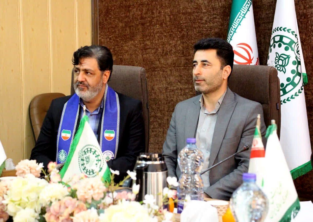 مجلس دانش‌آموزی باید در تصمیم‌گیری‌های برنامه های پرورشی مدارس حضور فعال داشته باشد