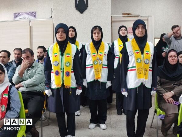روایت تصویری از جشن عاطفه‌ها در مدرسه موحد زنجان
