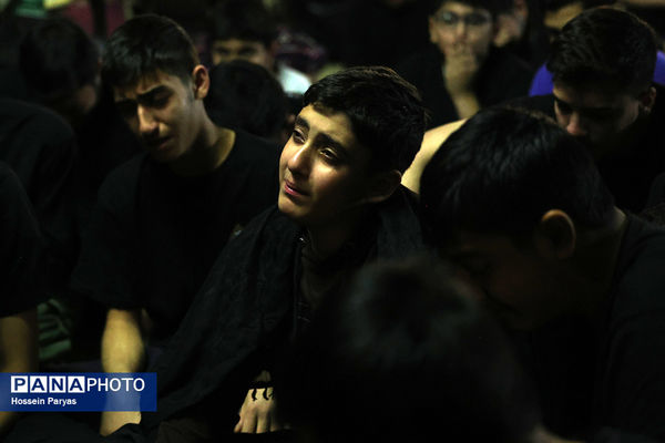 اعتکاف دانش‌آموزی در حسینیه ارشاد