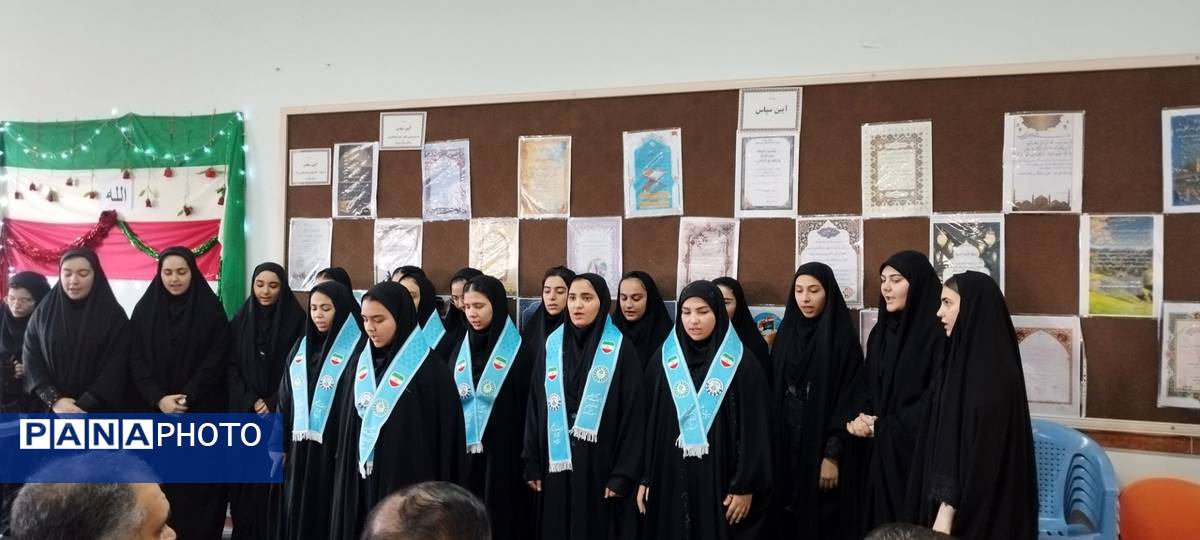 زنگ انقلاب در  مدارس شهرستان ملکان به صدا درآمد