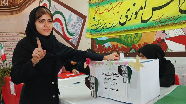 انتخاباتی منظم و پرشور در هنرستان جنت فارسان  